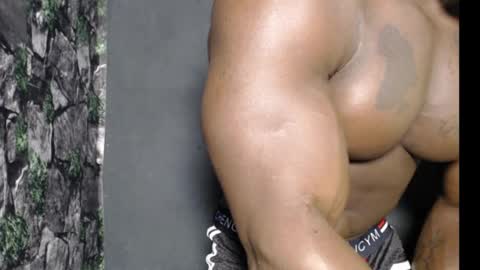 musclegod23 online show from January 2025 12:20:01 AM