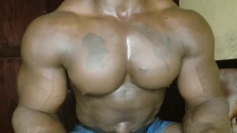 Snapshot of musclegodsammy23 chatting on February 2026 02:46:02 PM musclegod23 online show from February 2026 02:46:02 PM