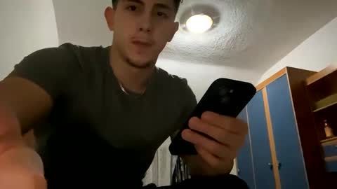 musclejunge72 online show from December 2024 04:40:02 PM