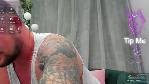 MuscleMonster31 online show from March 2025 09:04:02 PM