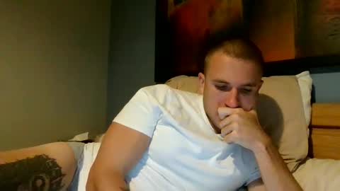 muscleshow00 online show from December 2025 07:20:01 PM