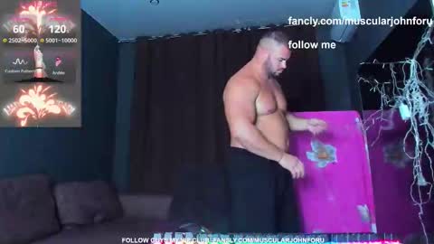 Snapshot of muscularjohnforu chatting on September 2025 03:57:01 PM click icon for peach  online show from September 2025 03:57:01 PM