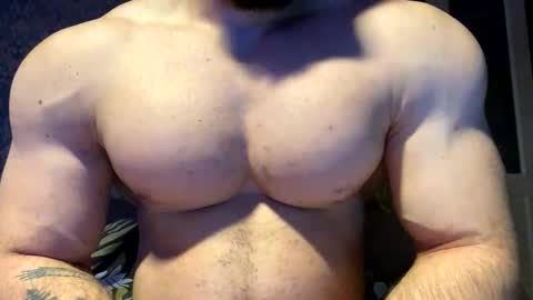 Snapshot of muscularjuggler chatting on October 2025 01:24:02 AM muscularjuggler online show from October 2025 01:24:02 AM