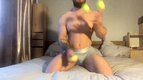 muscularjuggler online show from December 2025 07:47:01 AM