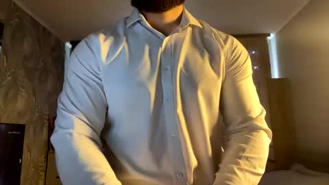 muscularjuggler online show from March 2026 05:34:01 AM