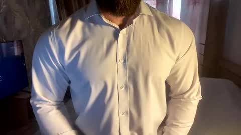 muscularjuggler online show from April 2026 02:01:01 AM