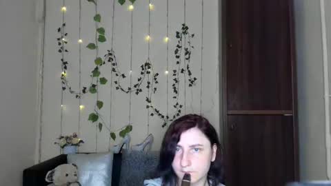 Jeneva online show from April 2026 06:01:01 PM