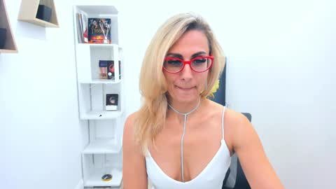 Diana online show from January 2025 03:03:01 PM