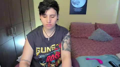 Snapshot of musicayluna chatting on January 2025 04:13:01 AM VALENTINA Luna online show from January 2025 04:13:01 AM