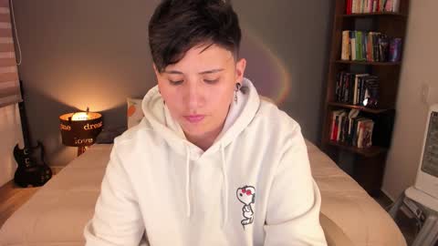 Snapshot of musicayluna chatting on October 2025 02:42:02 AM VALENTINA Luna online show from October 2025 02:42:02 AM