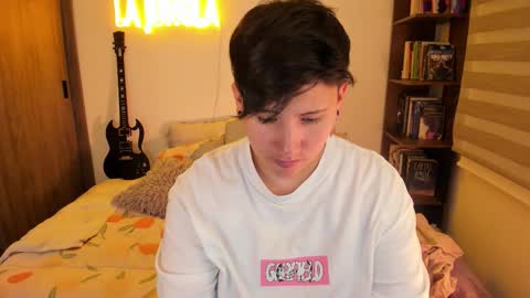 Snapshot of musicayluna chatting on October 2025 01:06:01 AM VALENTINA Luna online show from October 2025 01:06:01 AM