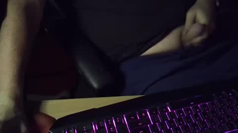 Snapshot of muso44 chatting on December 2025 06:28:01 AM Muso online show from December 2025 06:28:01 AM