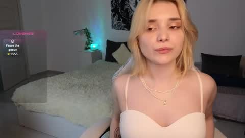 Snapshot of musya_kiss chatting on June 2026 09:04:01 PM Molly online show from June 2026 09:04:01 PM