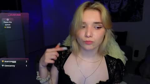 Molly online show from May 2026 08:51:01 PM