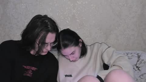 Snapshot of muuur_love chatting on May 2026 08:39:01 PM cute couple online show from May 2026 08:39:01 PM