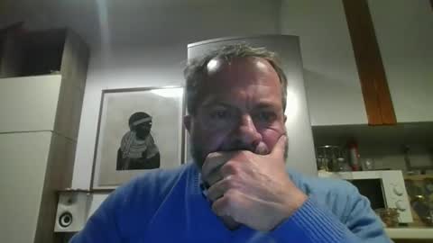 Snapshot of muzungu5 chatting on December 2025 08:15:02 PM muzungu5 online show from December 2025 08:15:02 PM