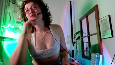 Mx. Anouk Divine online show from May 2026 11:45:02 PM