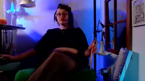 Mx. Anouk Divine online show from June 2026 10:55:02 PM