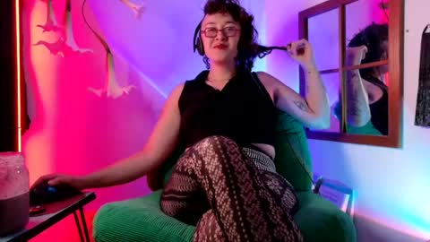 Mx. Anouk Divine online show from August 2026 01:04:01 AM