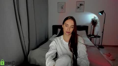 katie online show from December 2024 11:23:02 PM