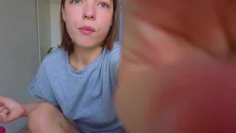 Snapshot of my_mia_ chatting on September 2025 12:17:02 PM MIA I will be here Monday Wednesday Thursday Saturday online show from September 2025 12:17:02 PM