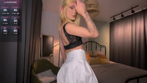 Sandra Muse online show from December 2025 12:53:02 PM