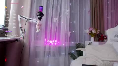 Snapshot of my_polina chatting on September 2025 02:12:02 AM Poli online show from September 2025 02:12:02 AM