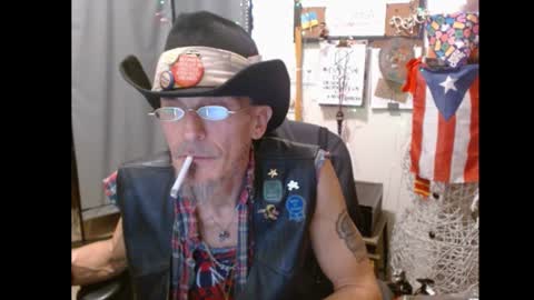 Snapshot of mycock4u247 chatting on January 2025 05:52:01 AM LA MARIPOSA DE MARICOPA online show from January 2025 05:52:01 AM