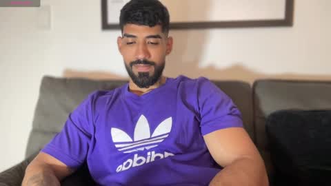 Snapshot of myke_esthetic chatting on December 2024 01:25:01 AM Myke esthetic online show from December 2024 01:25:01 AM