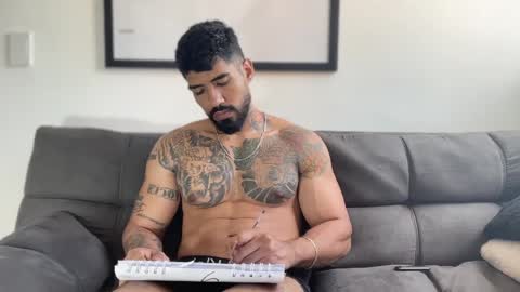 Myke esthetic online show from December 2024 07:43:02 PM