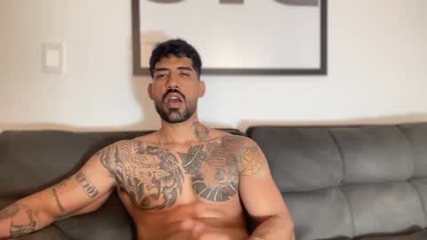 Snapshot of myke_esthetic chatting on January 2025 01:21:01 AM Myke esthetic online show from January 2025 01:21:01 AM