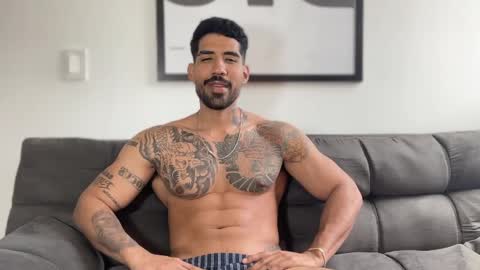 Snapshot of myke_esthetic chatting on January 2025 07:55:01 PM Myke esthetic online show from January 2025 07:55:01 PM