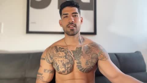 Snapshot of myke_esthetic chatting on January 2025 10:34:01 PM Myke esthetic online show from January 2025 10:34:01 PM