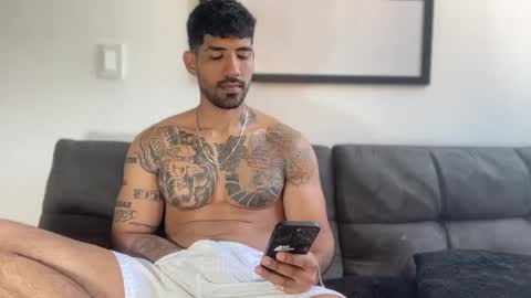 Snapshot of myke_esthetic chatting on January 2025 05:17:02 PM Myke esthetic online show from January 2025 05:17:02 PM