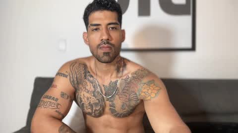 Snapshot of myke_esthetic chatting on January 2025 02:21:02 AM Myke esthetic online show from January 2025 02:21:02 AM