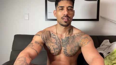 Snapshot of myke_esthetic chatting on September 2025 06:39:02 AM Myke esthetic online show from September 2025 06:39:02 AM