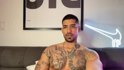 Snapshot of myke_esthetic chatting on September 2025 11:53:01 PM Myke esthetic online show from September 2025 11:53:01 PM