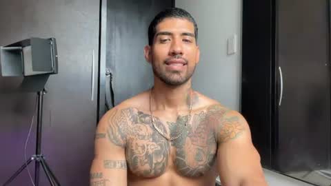 Snapshot of myke_esthetic chatting on July 2026 06:00:02 PM Myke esthetic online show from July 2026 06:00:02 PM