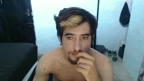 Snapshot of myke_xxx chatting on December 2024 04:12:02 PM mike online show from December 2024 04:12:02 PM