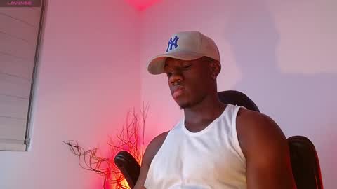 Mylo Wallace  online show from February 2025 01:22:01 AM