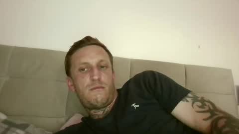 Snapshot of mymrlovesmyfeet chatting on June 2026 05:19:02 PM Kinky couple online show from June 2026 05:19:02 PM