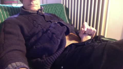 Bi sexy guy lovense hush is on private is open or password show tip if you like. online show from February 2025 03:31:01 PM