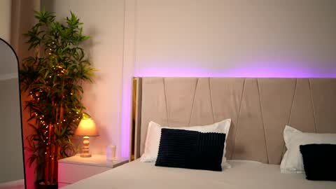 Miryam online show from April 2026 11:59:01 AM