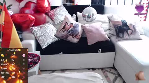 Myrna Sessions online show from February 2025 04:59:02 PM