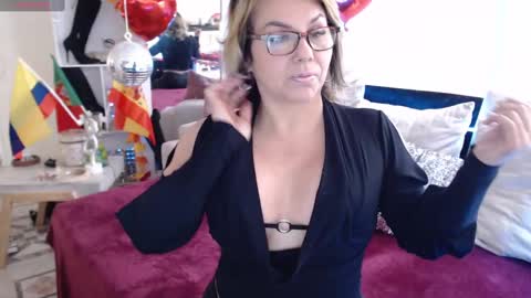 Myrna Sessions online show from March 2025 11:51:01 AM