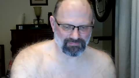 Just hanging out - No pressure online show from April 2026 05:23:01 AM