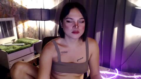 Snapshot of mysteryman_xxx chatting on February 2025 04:51:02 AM UR GIRL NEXTDOOR online show from February 2025 04:51:02 AM