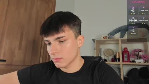 Evan Brown online show from November 2025 10:22:02 PM