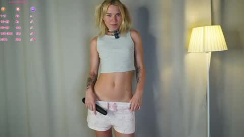 Snapshot of myviolet_rush chatting on May 2026 07:20:01 PM Olivia or just olive online show from May 2026 07:20:01 PM