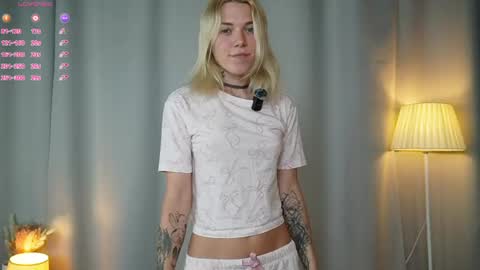 Snapshot of myviolet_rush chatting on May 2026 07:09:02 PM Olivia or just olive online show from May 2026 07:09:02 PM